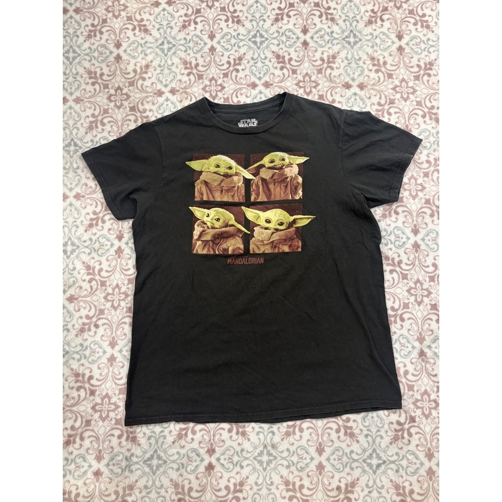 Star Wars The Mandalorian Baby Yoda Grogu Black Graphic T-Shirt Mens Medium